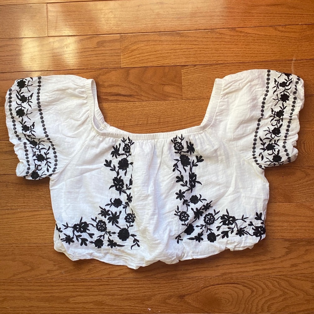 Off the the shoulder embroidered crop top